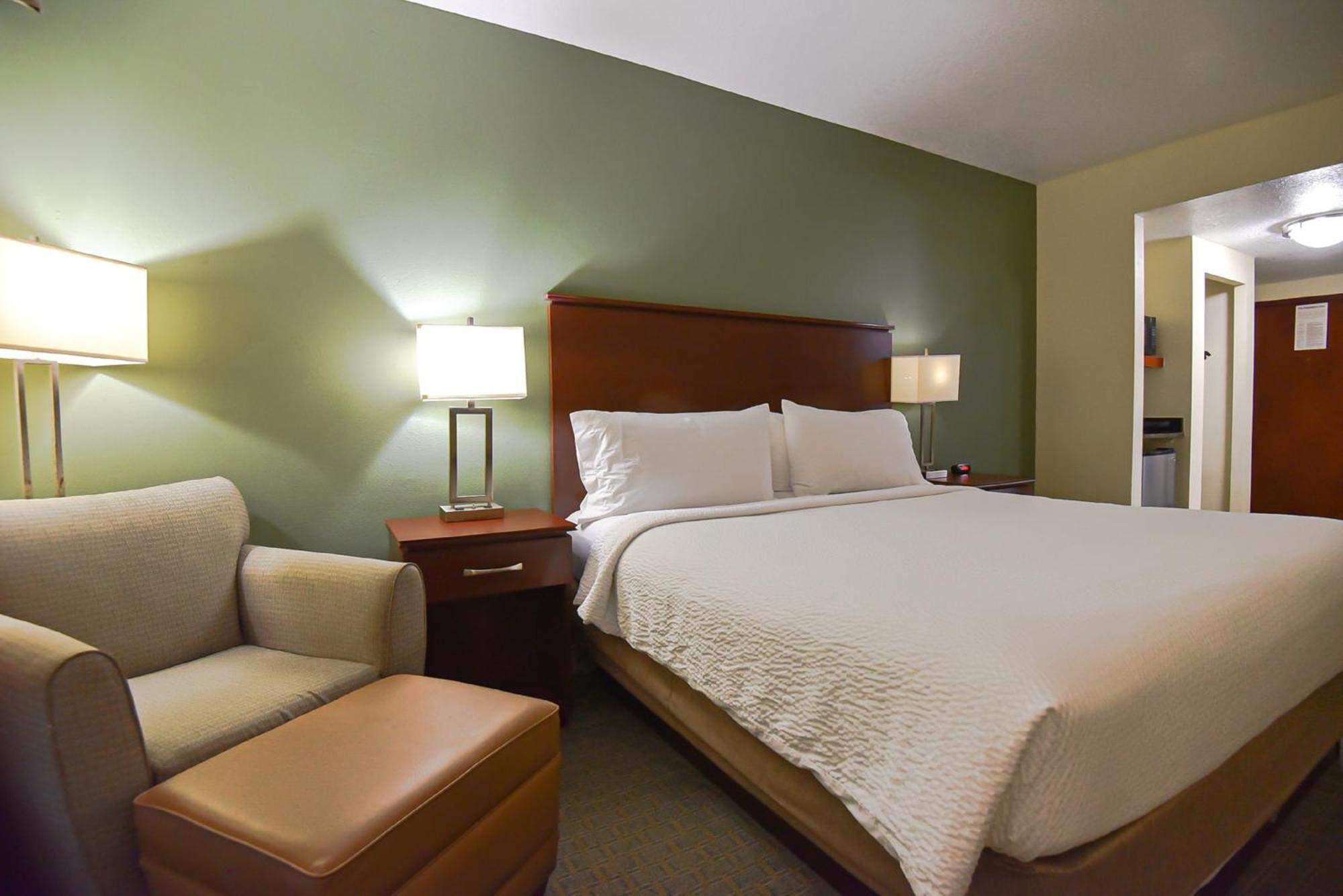 Express & By Ihg 2*