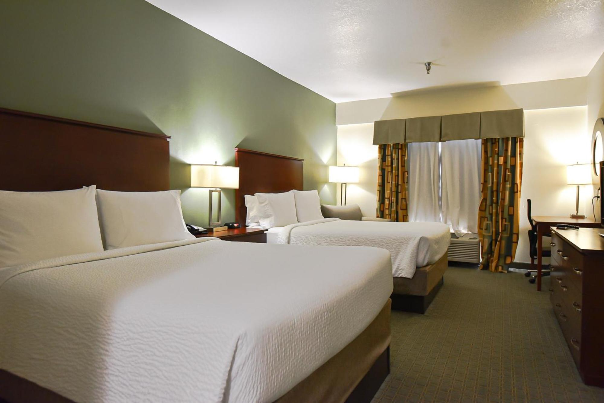 Hotel Express & By Ihg Cocoa