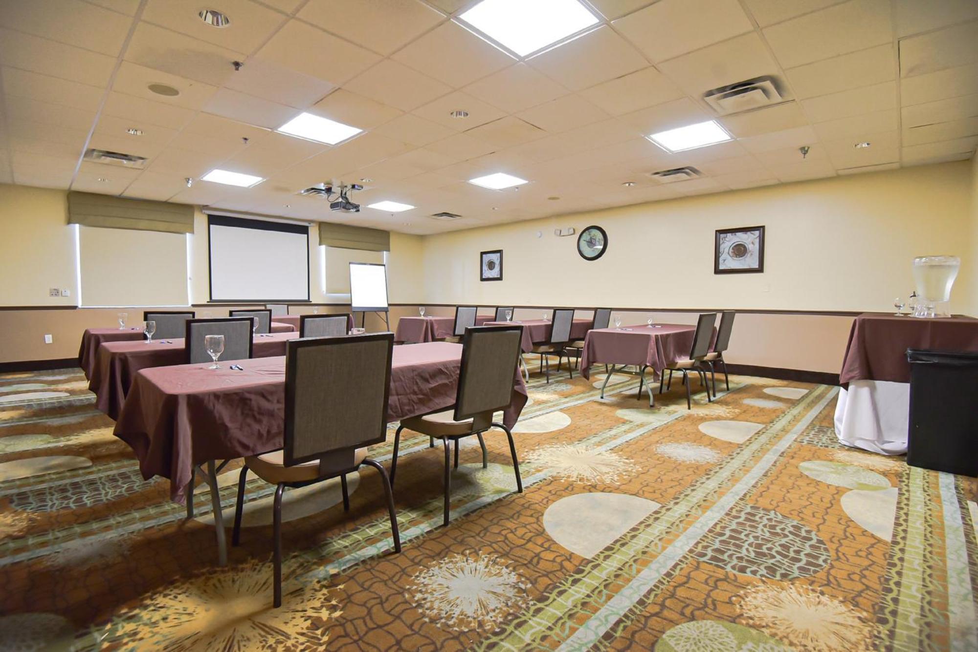 Hotel Express & By Ihg 2*